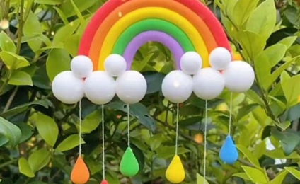 How to make a beautiful rainbow pendant craft with colored clay?